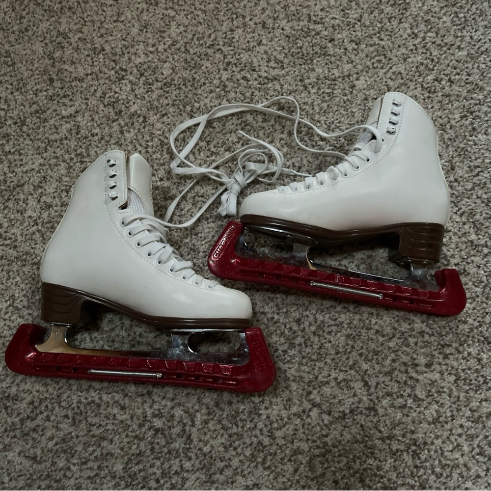 Jackson Excel Mark II Ultima 1290 Figure Ice Skates size 4.5 with blade guards